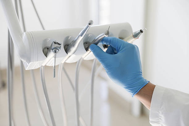 Professional Emergency Dentist technician working in Old Fig Garden, CA